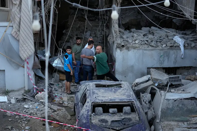 Israeli Air Strikes Kill 14 in Southern Lebanon as Security Talks Begin in Washington
