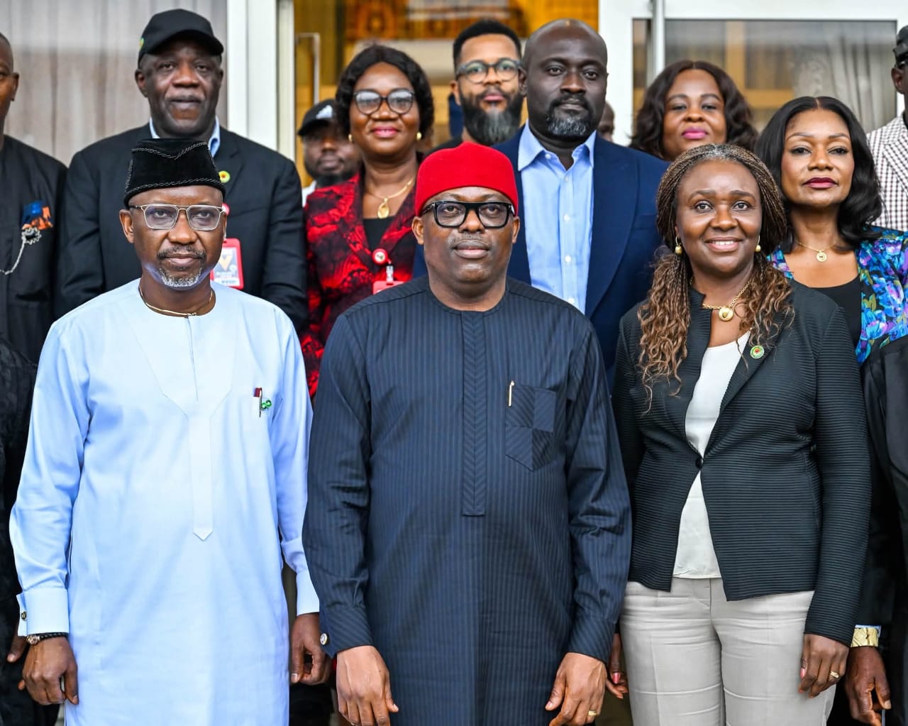 FG Visits Bille Community Over Gas Seepage, Delivers Relief and Orders Investigation