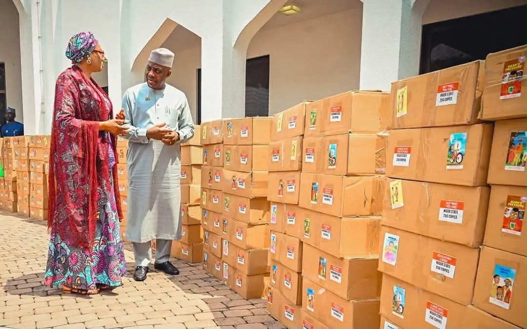 First Lady Donates 140,000 Books to Public Schools, Education Minister Praises Literacy Initiative
