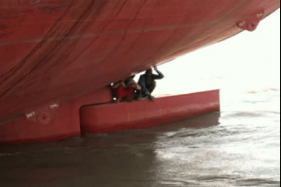 Navy Arrests Three Stowaways Hidden in Maersk Calabar’s Propeller Compartment
