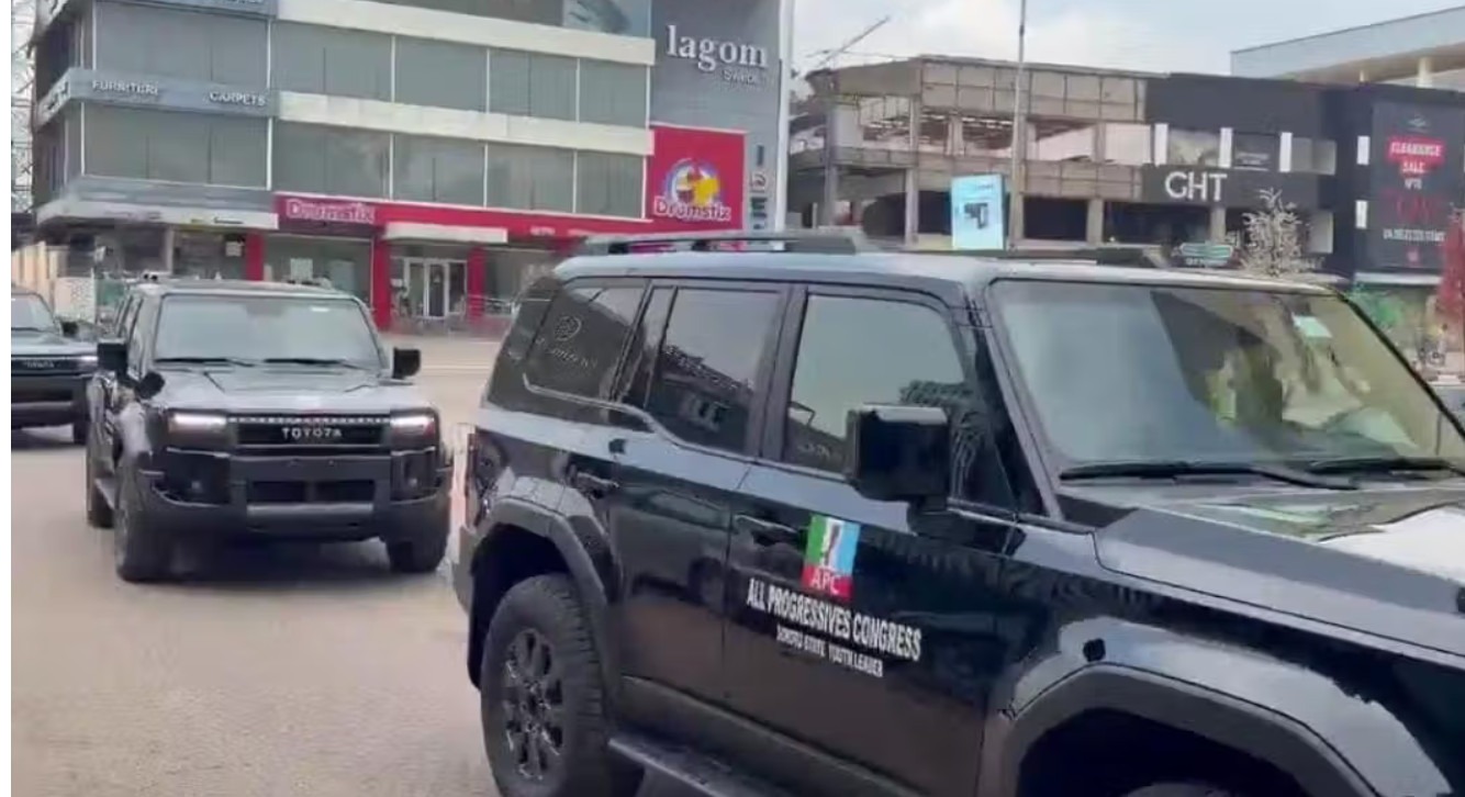 Nigerians Criticise APC Youth Leader Dayo Israel Over Seven New Prado SUVs